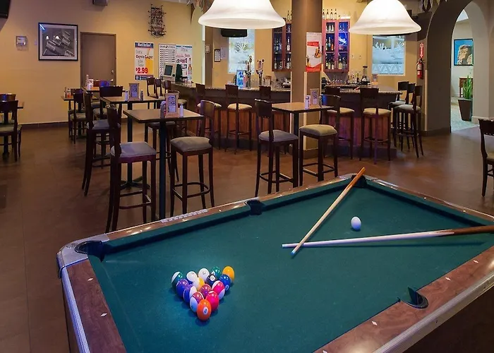 Greentree West Hotel 3*
