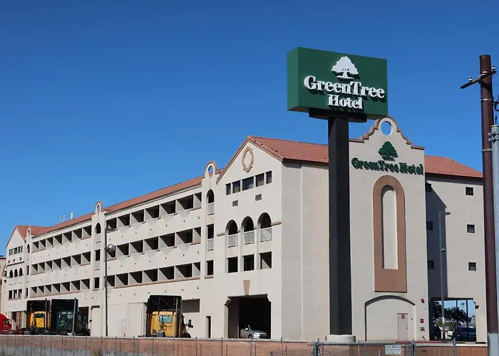 Greentree West Hotel 3*