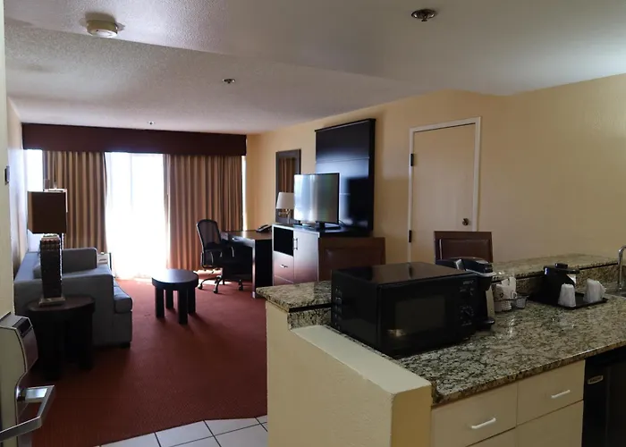 Greentree West Hotel 3*