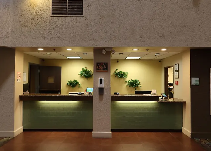 Hotel Greentree West 3*